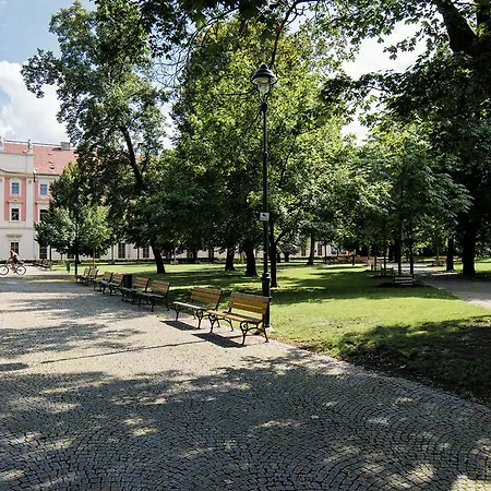 Apartment Gesse Brezinova Prague Exterior photo