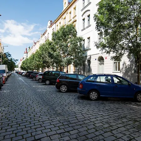 Apartment Gesse Brezinova Prague Exterior photo